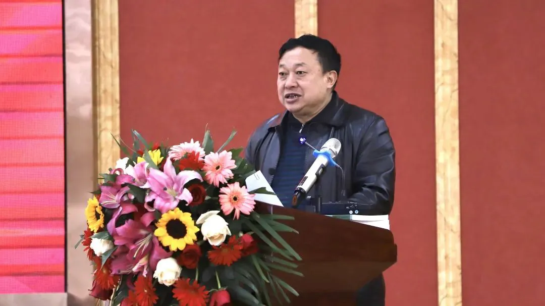 刻苦训练篮球时如何避免受伤的建议_0